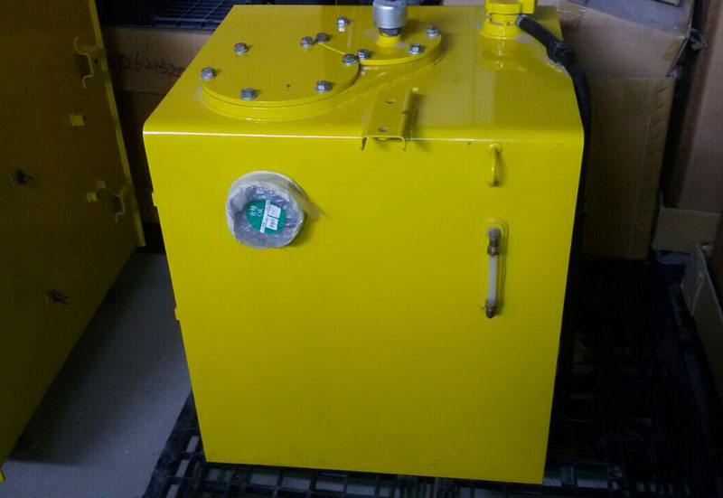 PC300-7液壓油（yóu）箱